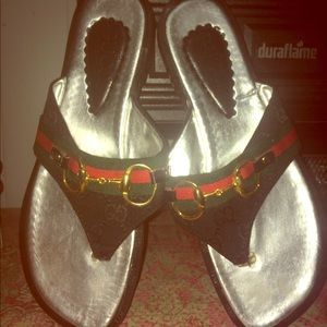Gucci slip on sandals 🔥😍🎉